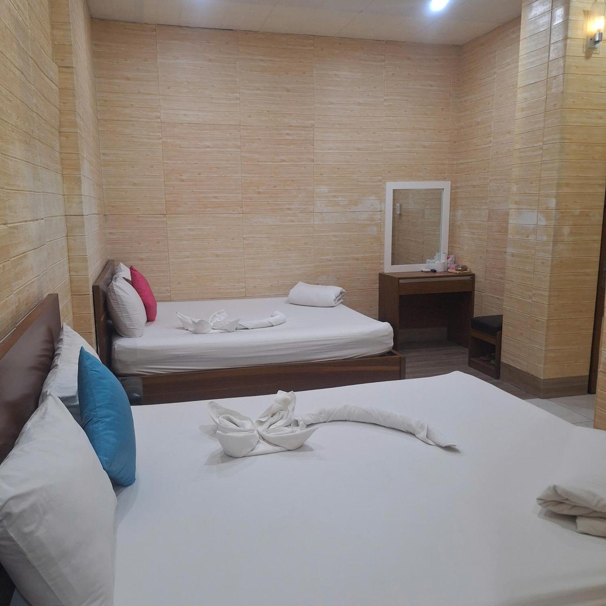 Damry Hotel مدينة هوشي منه المظهر الخارجي الصورة